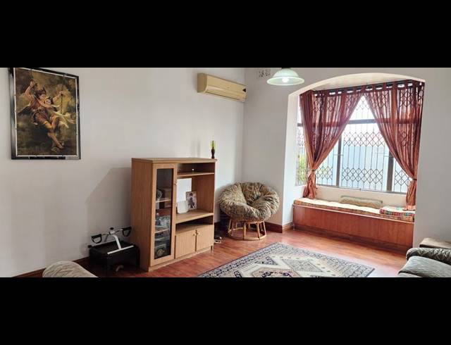 6 BEDROOM HOUSE FOR SALE IN GLENWOOD